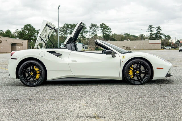 2017 Ferrari 488 Spider - Image 21 of 31