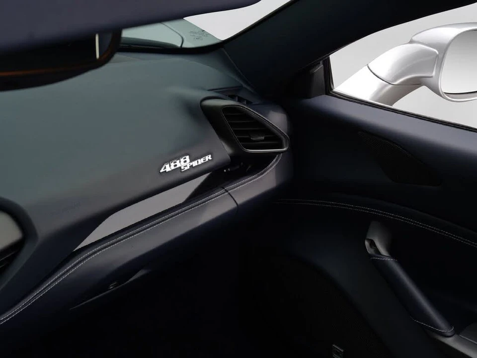 2017 Ferrari 488 Spider - Image 19 of 31