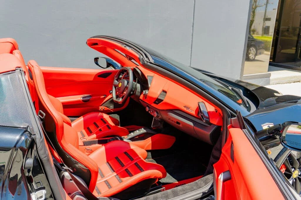 2017 Ferrari 488 Spider - Image 23 of 31