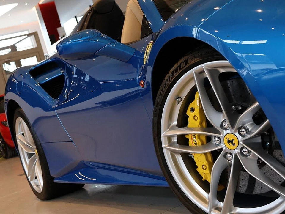 2017 Ferrari 488 Spider - Image 12 of 31