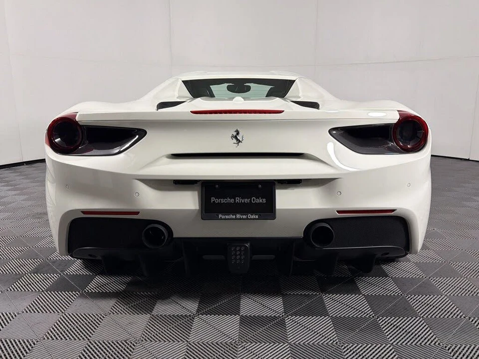 2017 Ferrari 488 Spider - Image 10 of 31