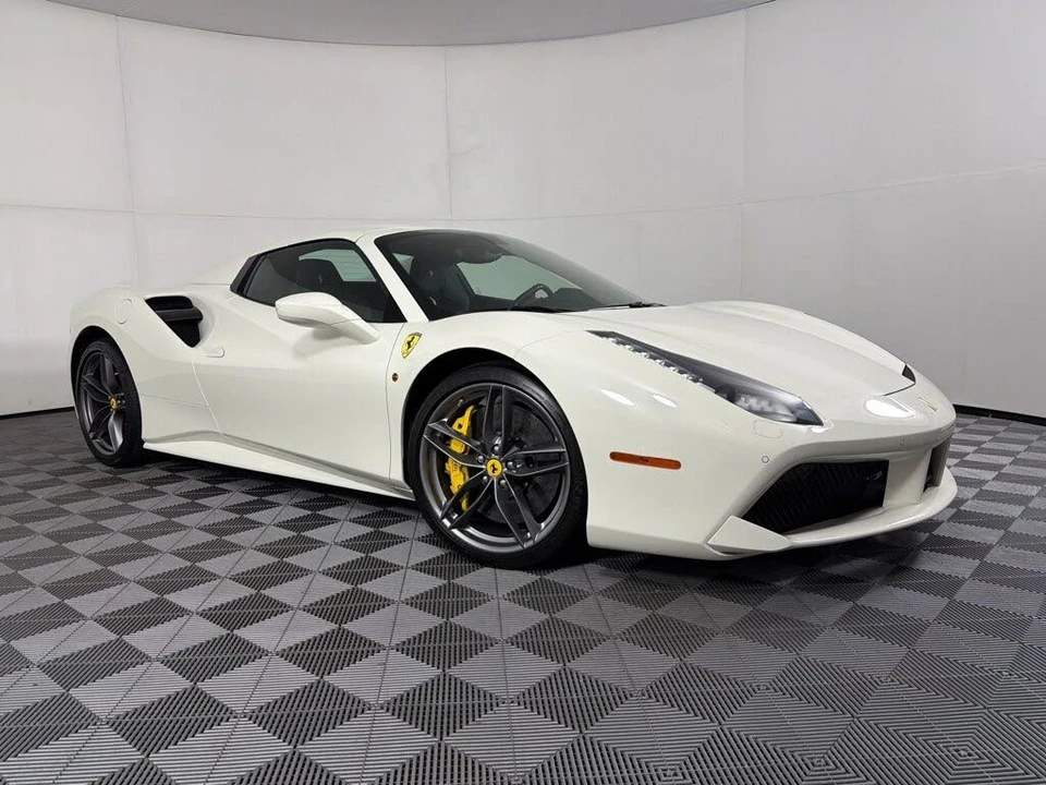 2017 Ferrari 488 Spider - Image 7 of 31