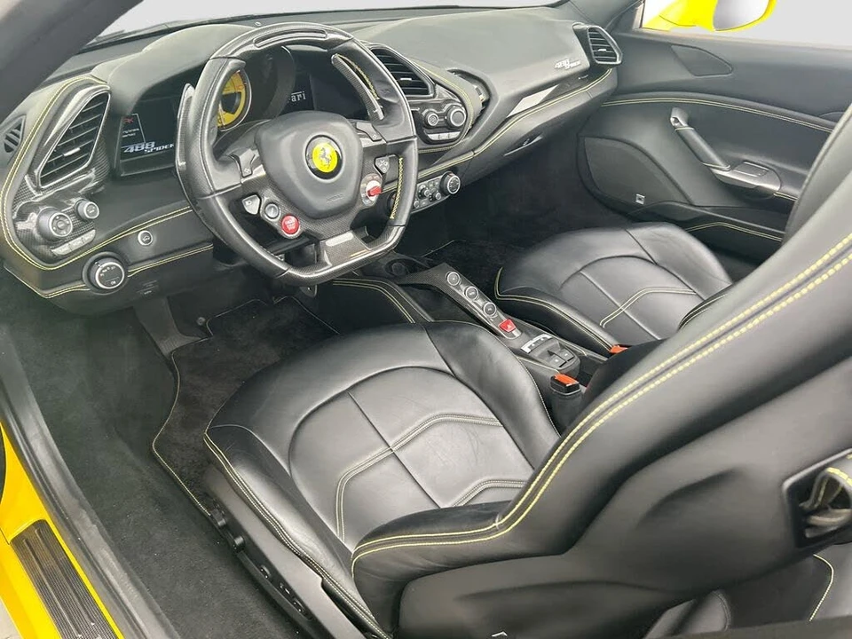 2017 Ferrari 488 Spider - Image 17 of 31