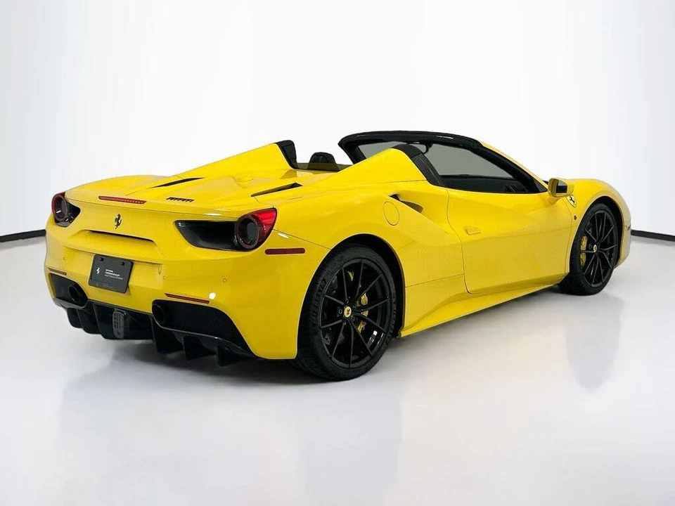 2017 Ferrari 488 Spider - Image 5 of 31