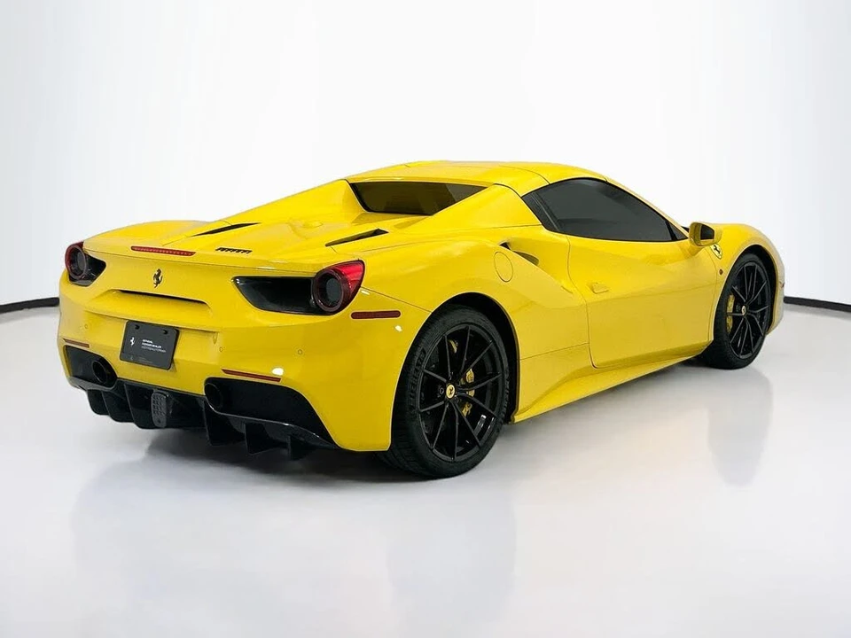 2017 Ferrari 488 Spider - Image 13 of 31