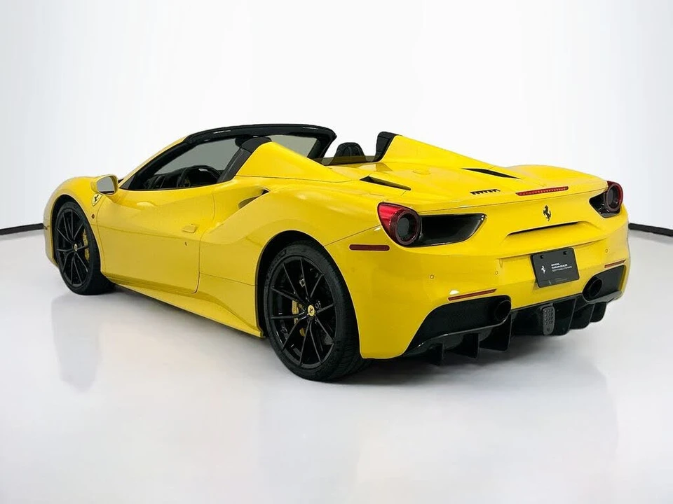 2017 Ferrari 488 Spider - Image 7 of 31
