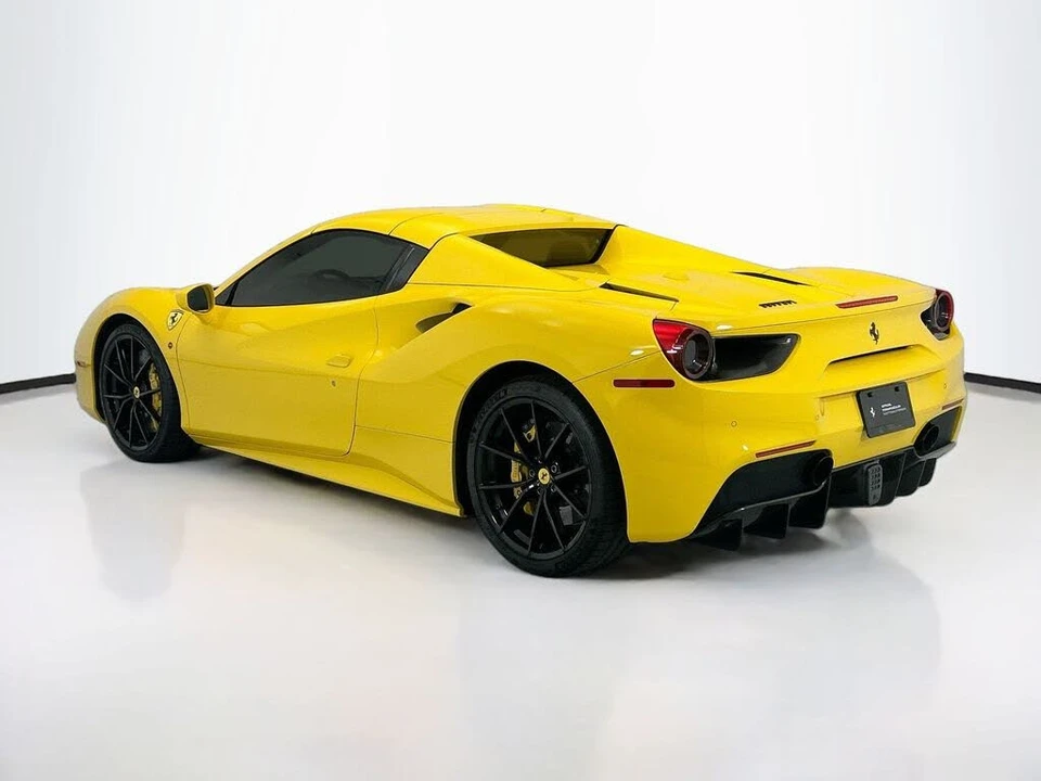 2017 Ferrari 488 Spider - Image 15 of 31