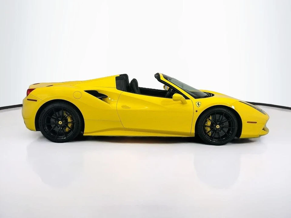2017 Ferrari 488 Spider - Image 4 of 31