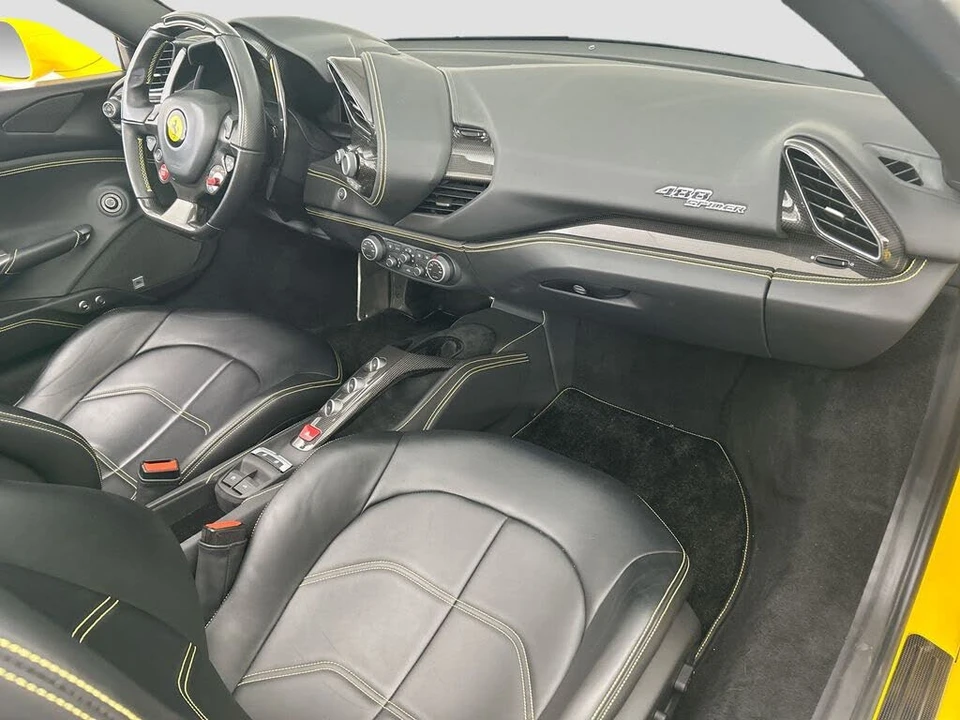 2017 Ferrari 488 Spider - Image 24 of 31