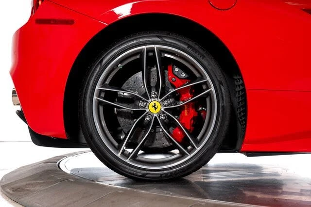 2017 Ferrari 488 Spider - Image 27 of 31