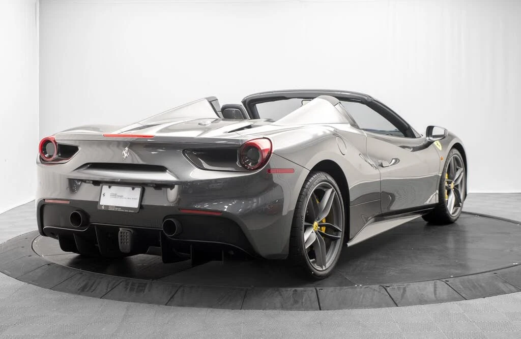 2017 Ferrari 488 Spider - Image 7 of 31