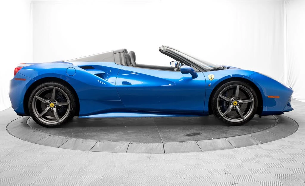 2017 Ferrari 488 Spider - Image 2 of 31