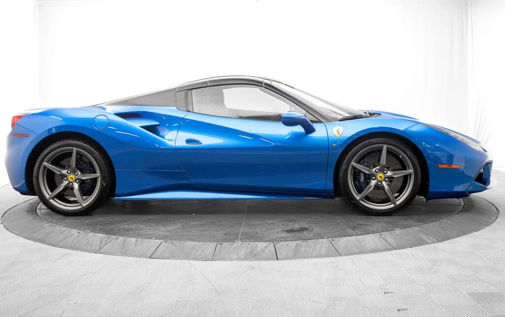 2017 Ferrari 488 Spider - Image 11 of 31