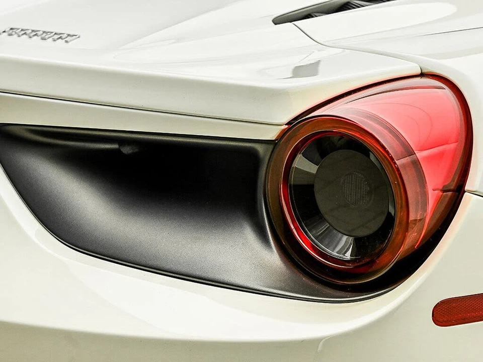 2017 Ferrari 488 Spider - Image 28 of 31
