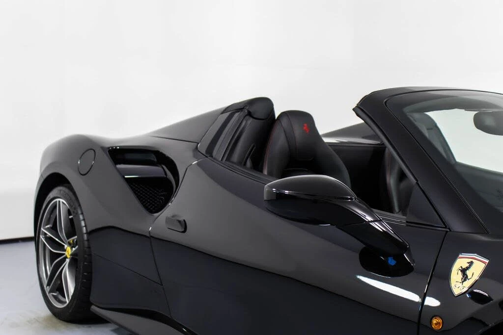 2017 Ferrari 488 Spider - Image 15 of 31
