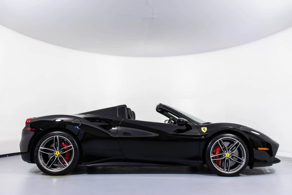2017 Ferrari 488 Spider - Image 3 of 31