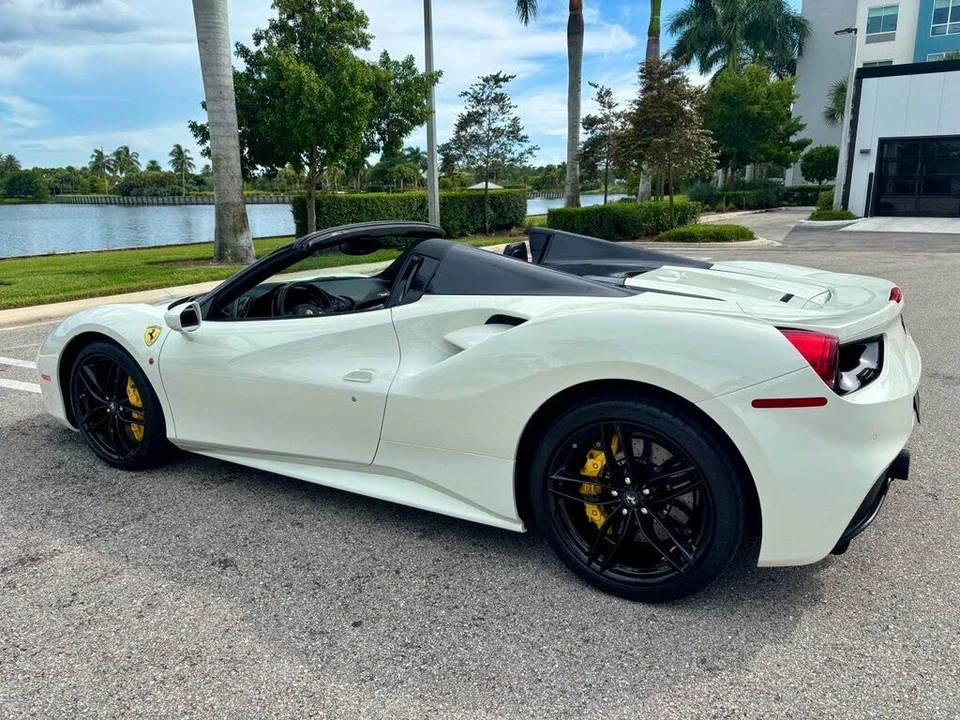 2017 Ferrari 488 Spider - Image 11 of 30