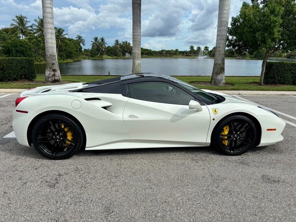 2017 Ferrari 488 Spider - Image 7 of 30
