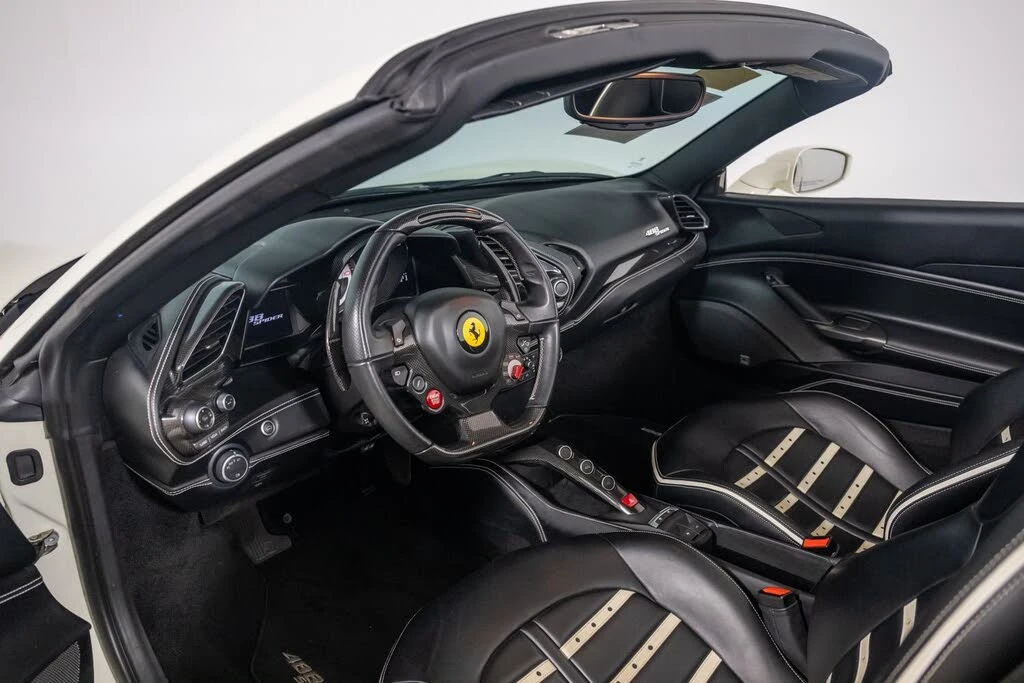 2017 Ferrari 488 Spider - Image 27 of 31