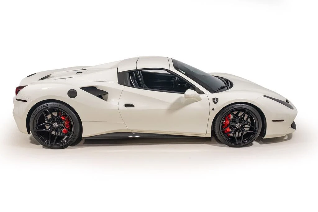 2017 Ferrari 488 Spider - Image 17 of 31