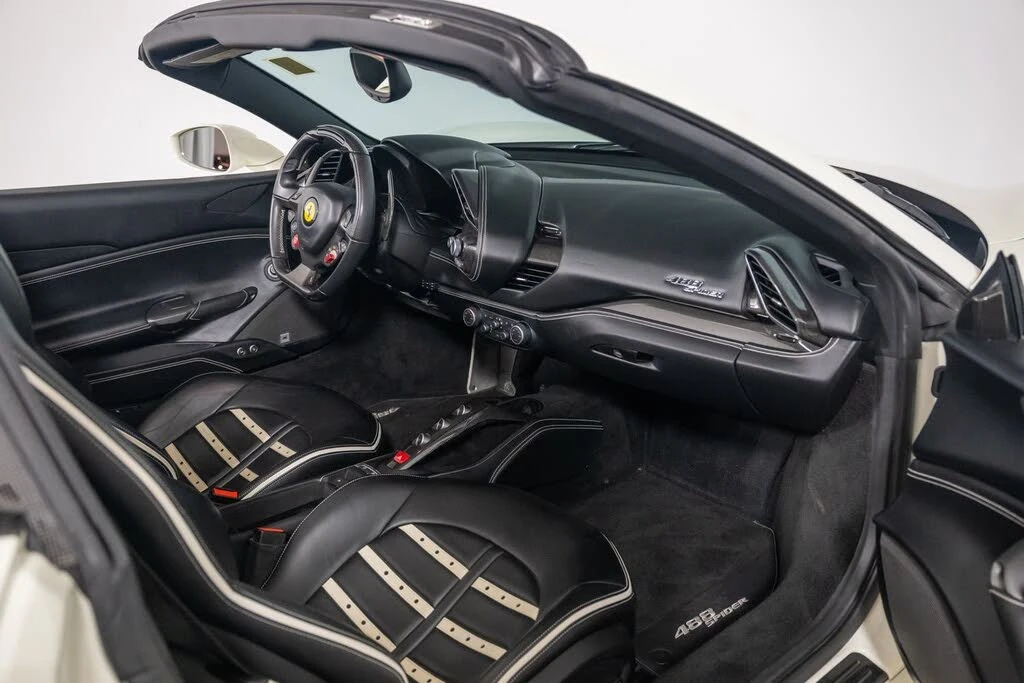 2017 Ferrari 488 Spider - Image 31 of 31