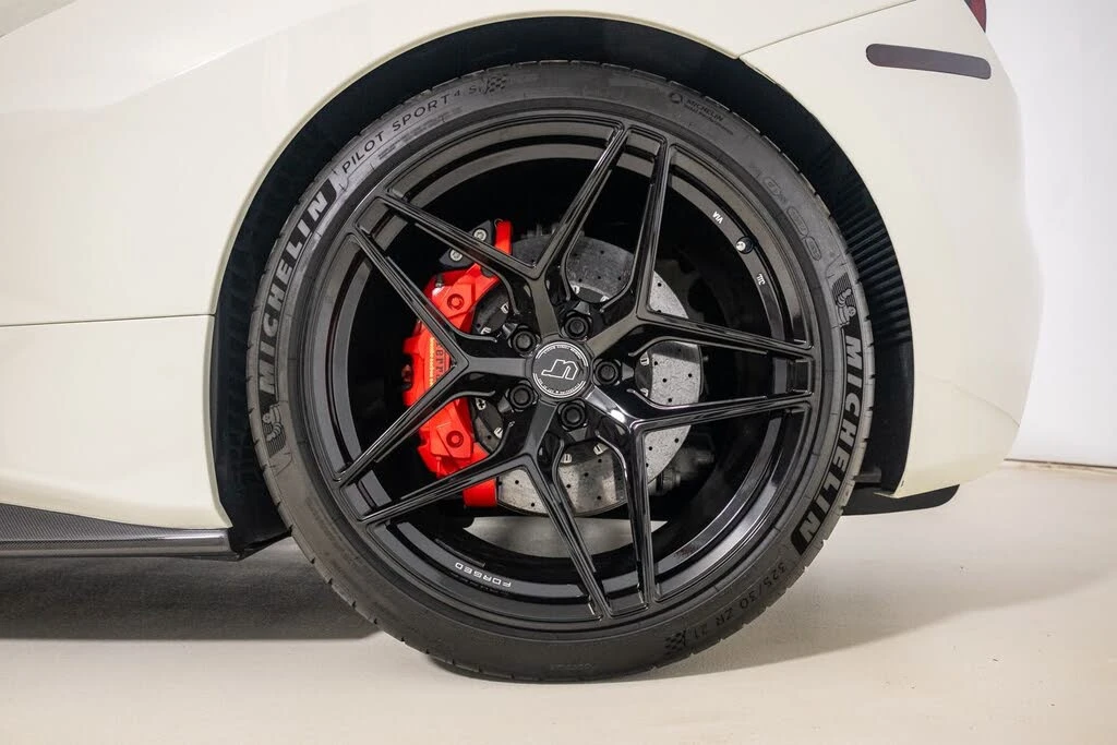 2017 Ferrari 488 Spider - Image 23 of 31