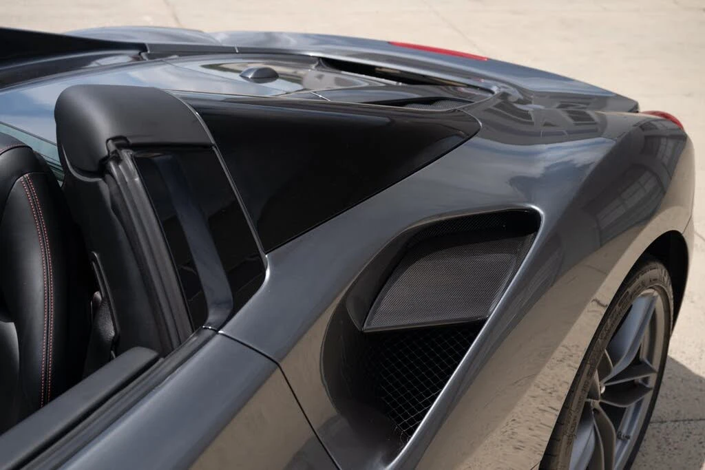 2017 Ferrari 488 Spider - Image 18 of 31