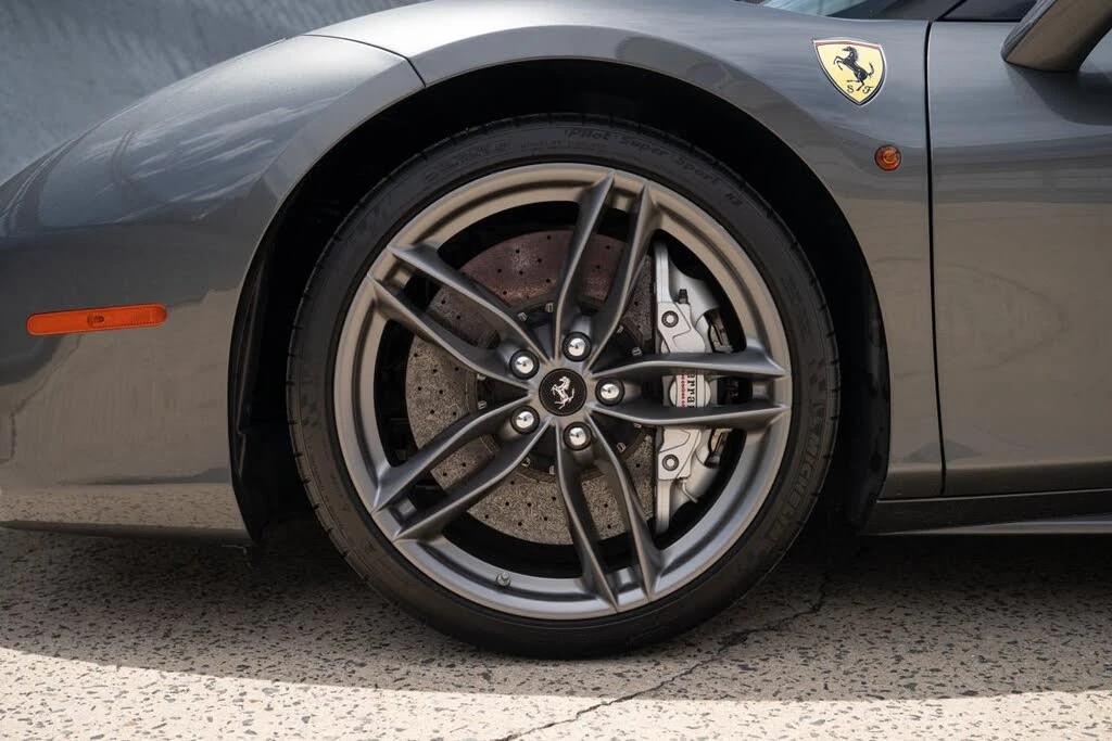 2017 Ferrari 488 Spider - Image 16 of 31