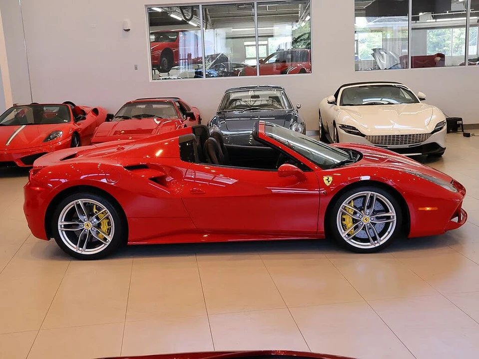 2017 Ferrari 488 Spider - Image 24 of 31