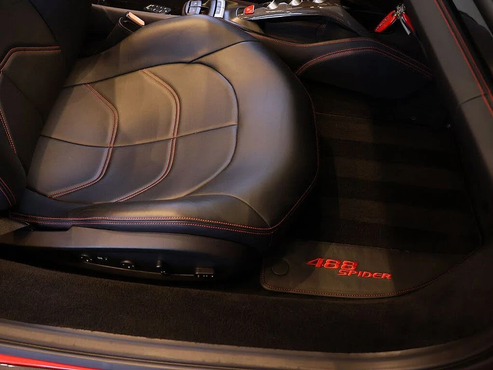 2017 Ferrari 488 Spider - Image 27 of 31