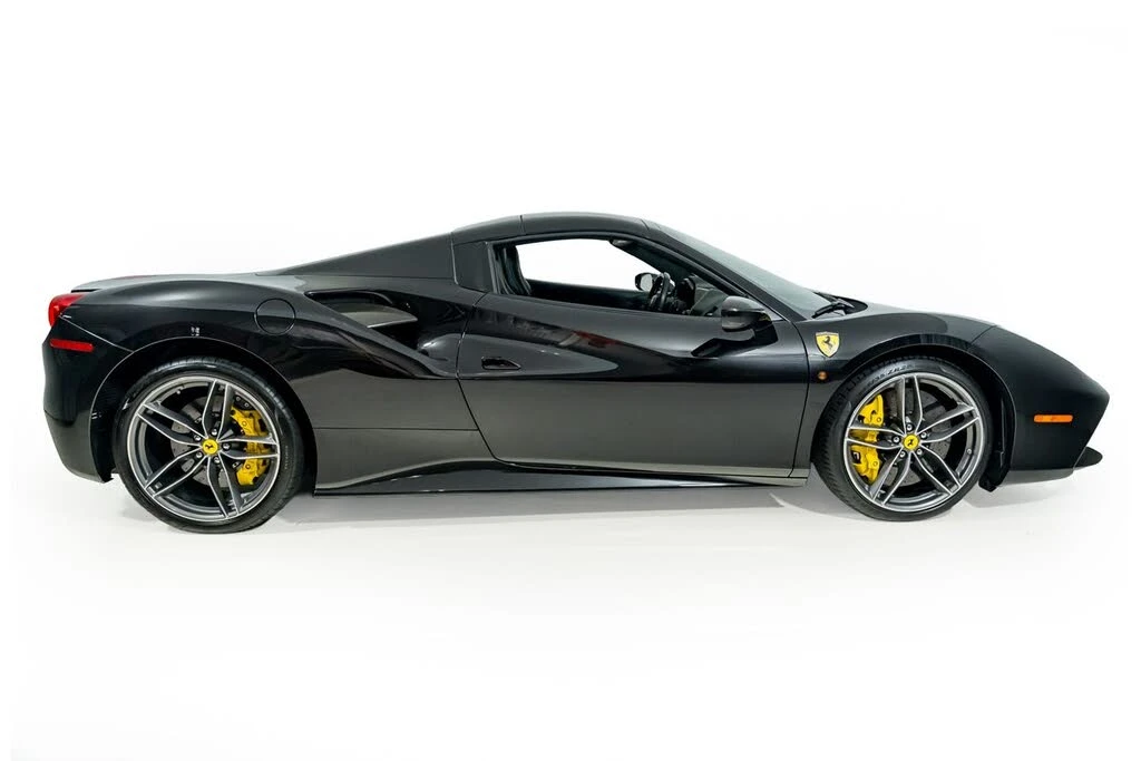2017 Ferrari 488 Spider - Image 10 of 31