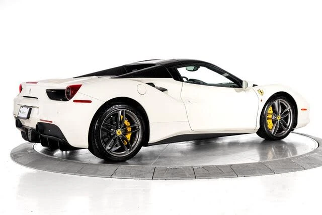 2017 Ferrari 488 Spider - Image 2 of 31