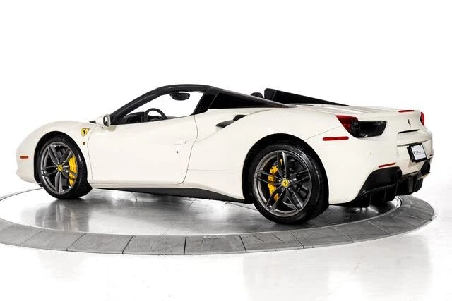 2017 Ferrari 488 Spider - Image 7 of 31