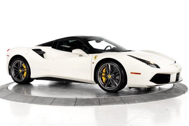 2017 Ferrari 488 Spider - Image 11 of 31