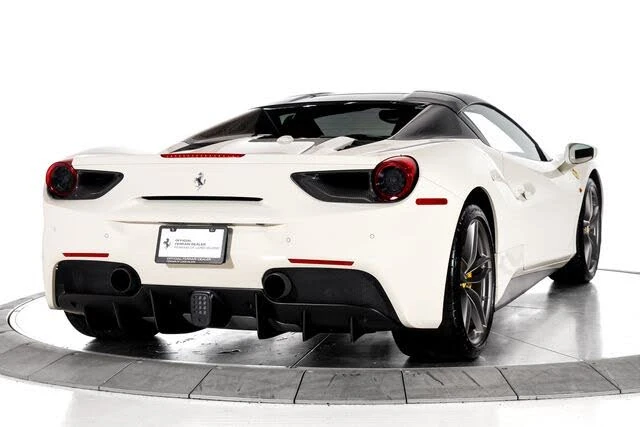 2017 Ferrari 488 Spider - Image 9 of 31