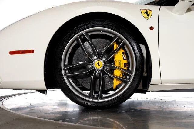 2017 Ferrari 488 Spider - Image 15 of 31