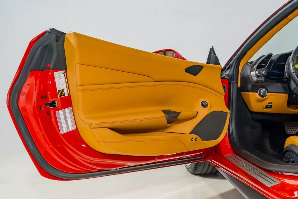 2017 Ferrari 488 Spider - Image 26 of 31
