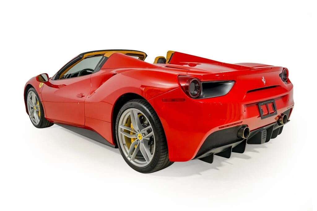 2017 Ferrari 488 Spider - Image 16 of 31
