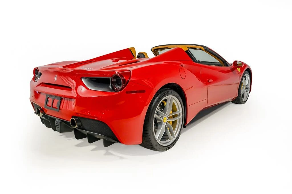 2017 Ferrari 488 Spider - Image 19 of 31