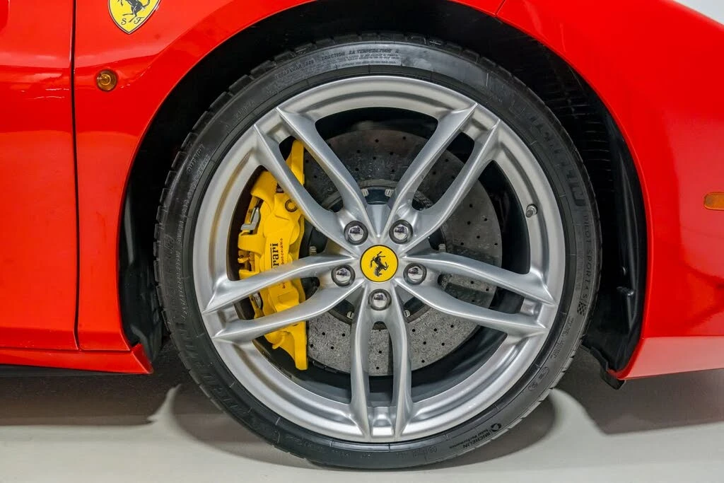 2017 Ferrari 488 Spider - Image 25 of 31
