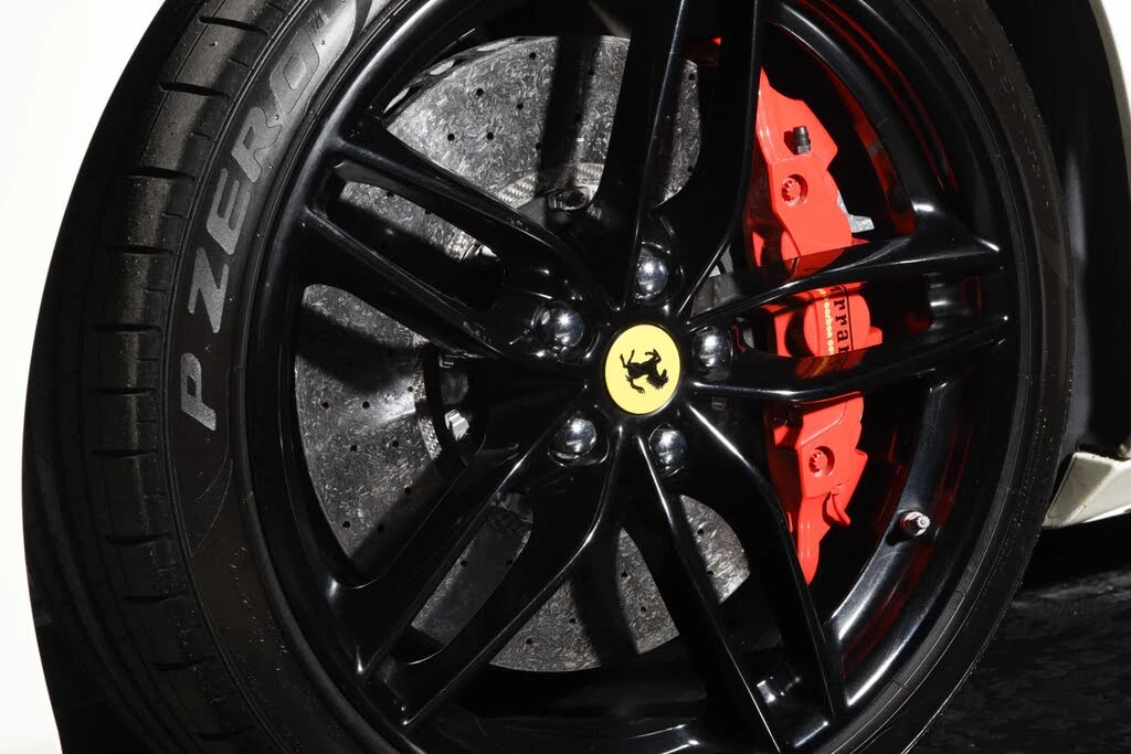 2017 Ferrari 488 Spider - Image 15 of 31
