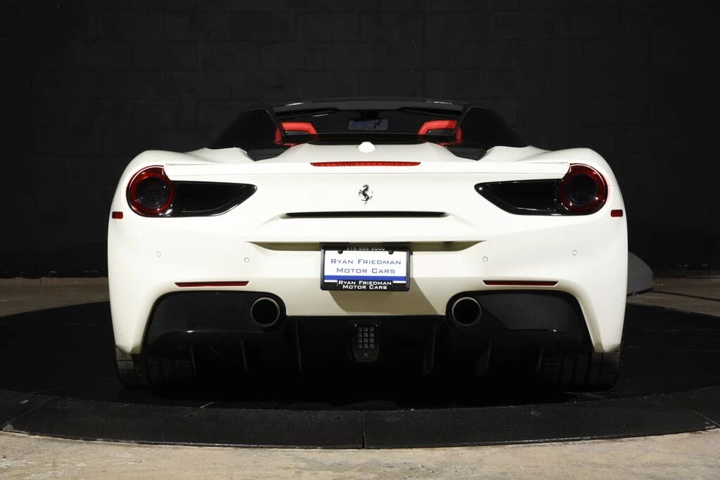 2017 Ferrari 488 Spider - Image 22 of 31