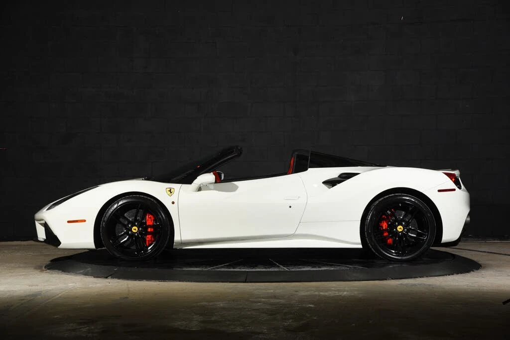 2017 Ferrari 488 Spider - Image 16 of 31