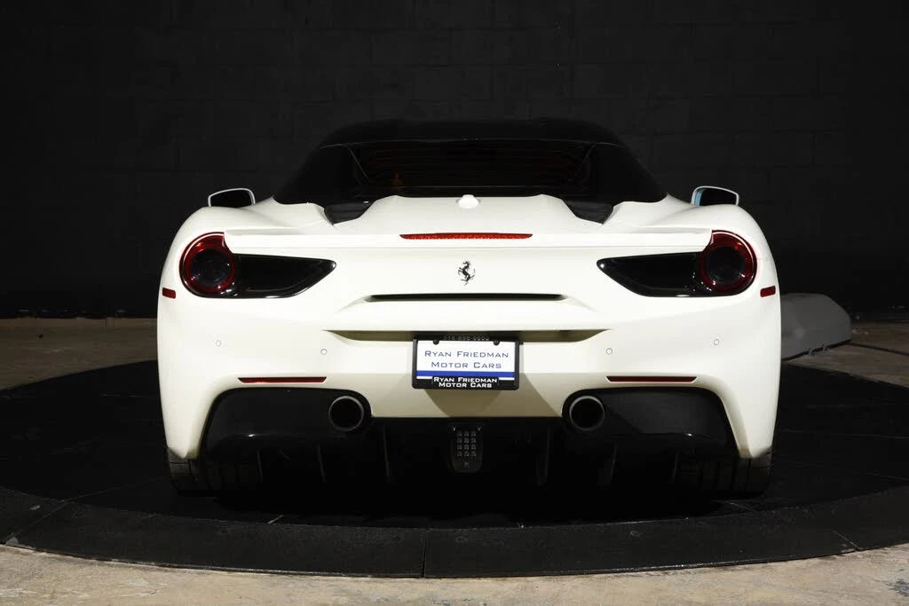 2017 Ferrari 488 Spider - Image 23 of 31