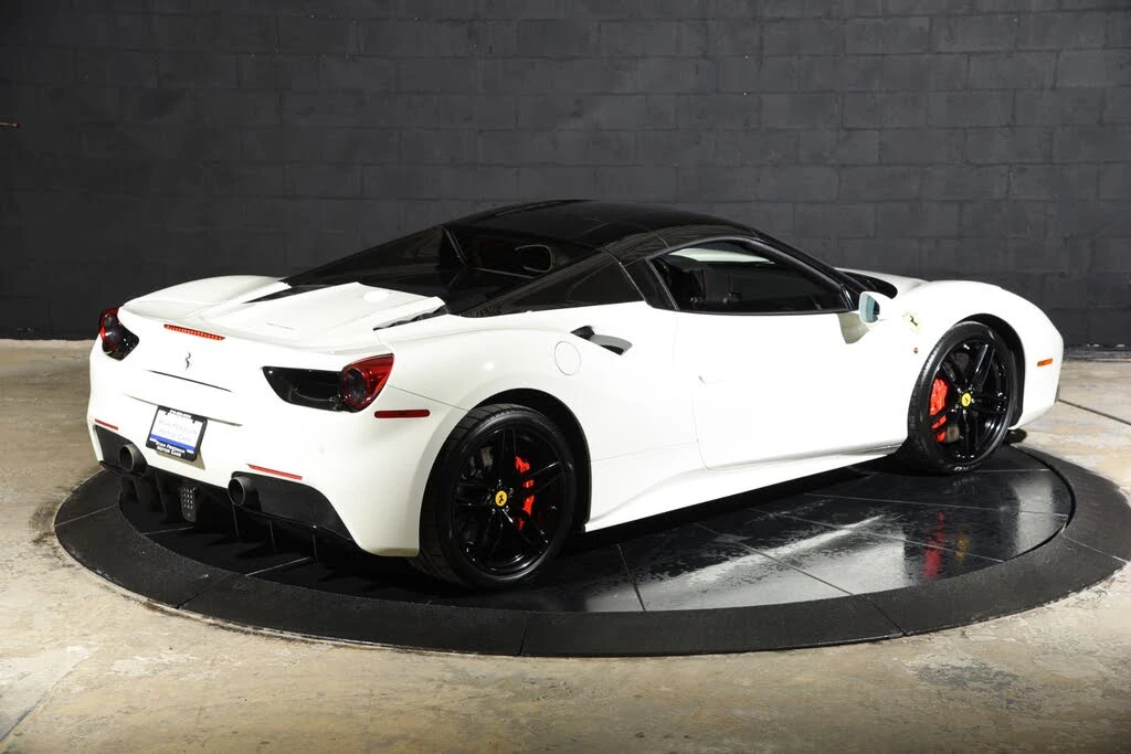 2017 Ferrari 488 Spider - Image 25 of 31