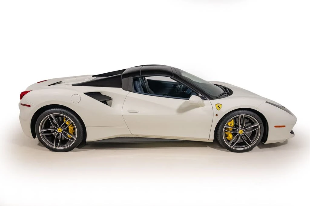 2017 Ferrari 488 Spider - Image 8 of 31