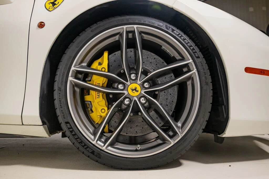 2017 Ferrari 488 Spider - Image 20 of 31