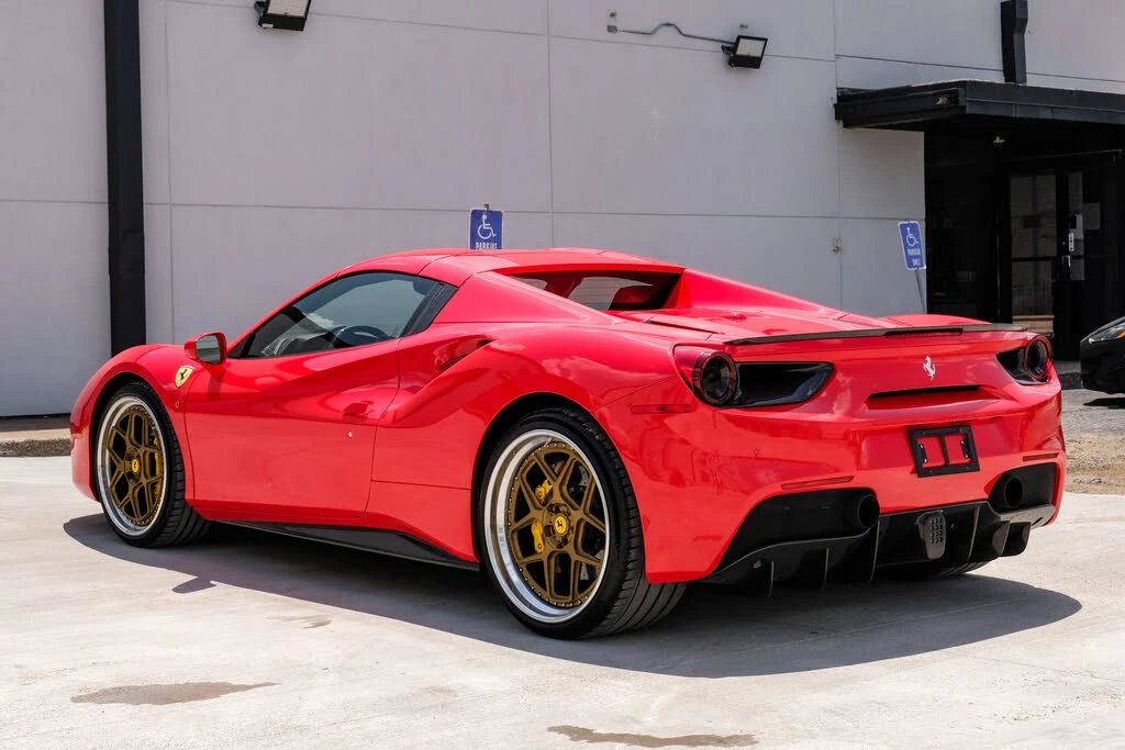 2017 Ferrari 488 Spider - Image 12 of 31