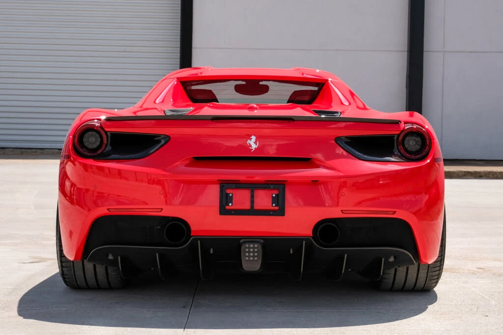 2017 Ferrari 488 Spider - Image 11 of 31
