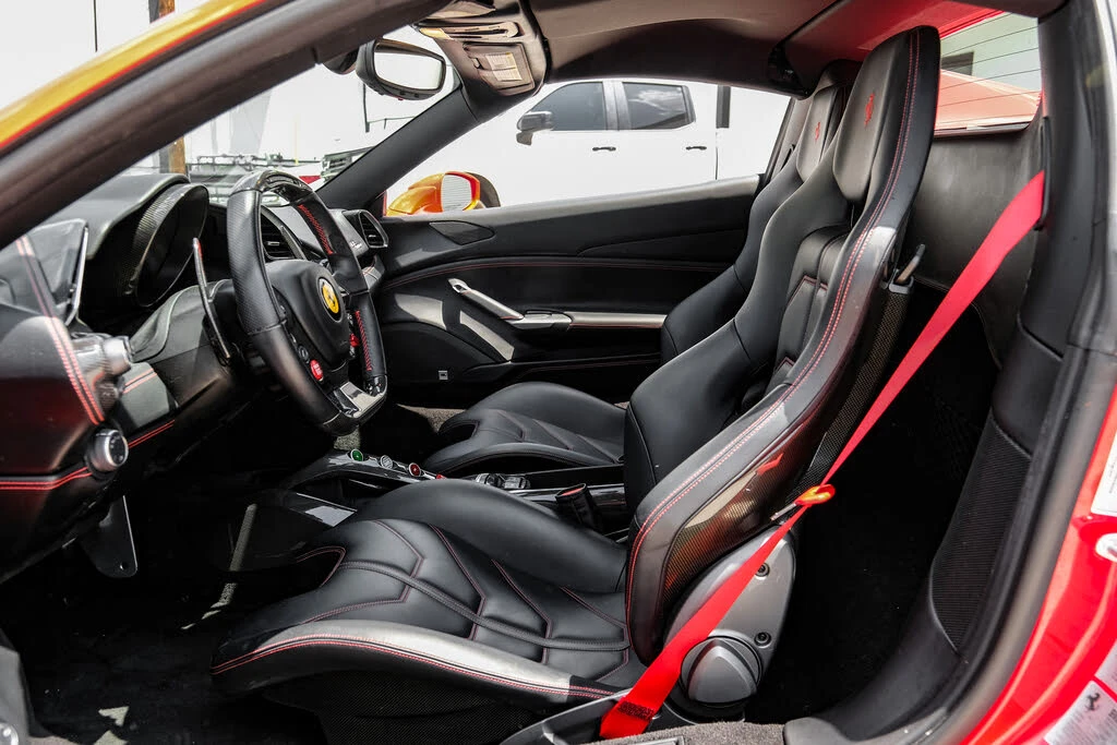 2017 Ferrari 488 Spider - Image 4 of 31